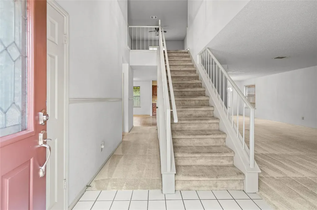 7100 Pine Bluffs Trail Austin TX 78729