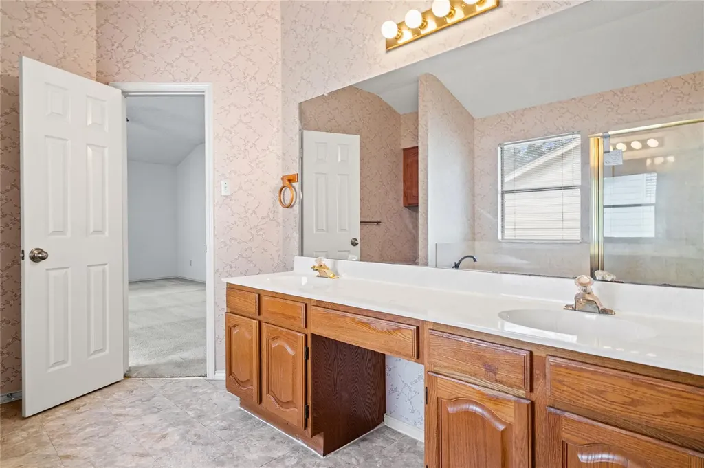 7100 Pine Bluffs Trail Austin TX 78729