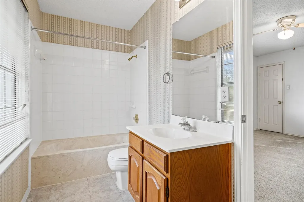 7100 Pine Bluffs Trail Austin TX 78729