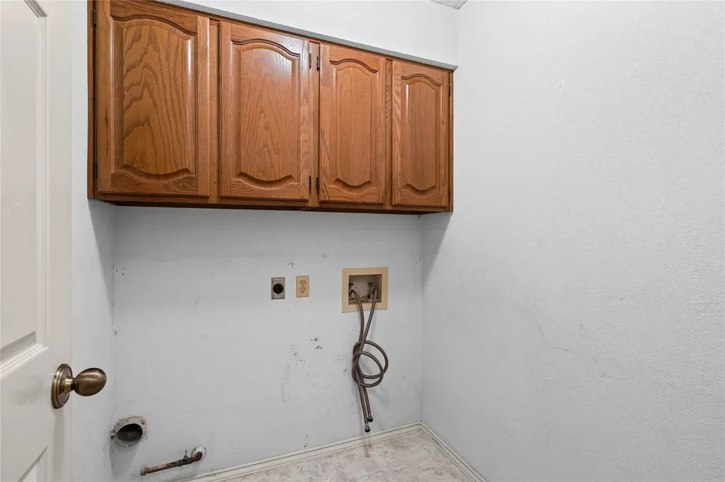 7100 Pine Bluffs Trail Austin TX 78729