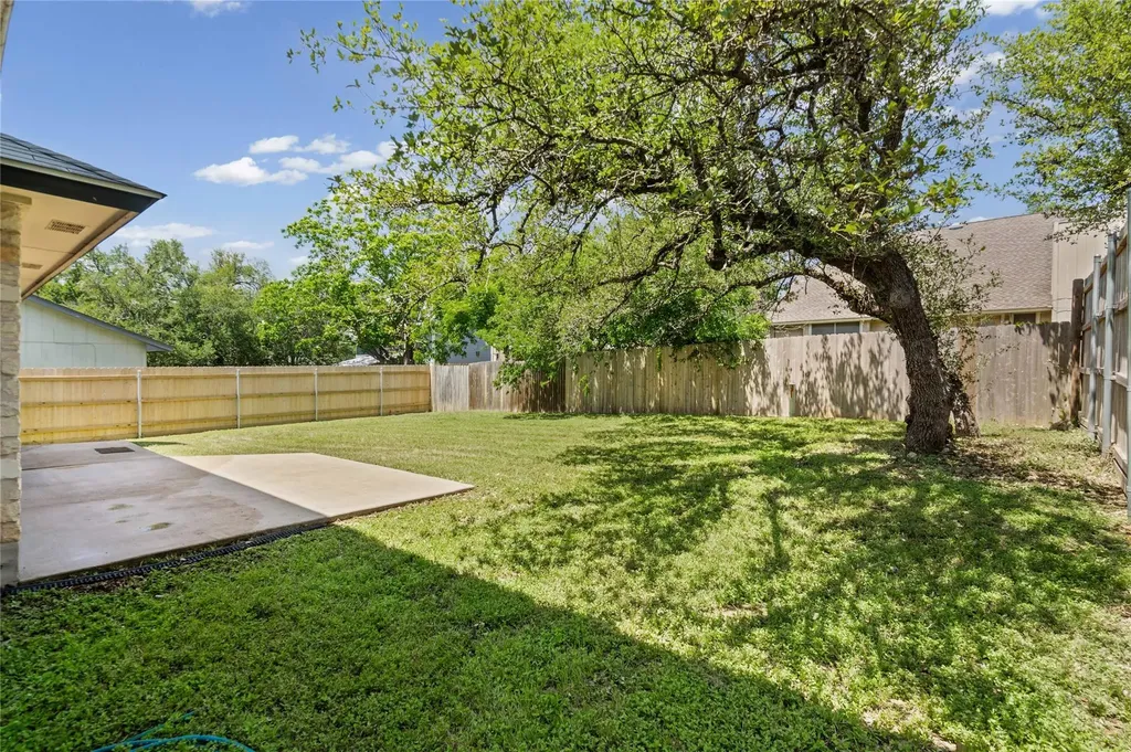 7100 Pine Bluffs Trail Austin TX 78729