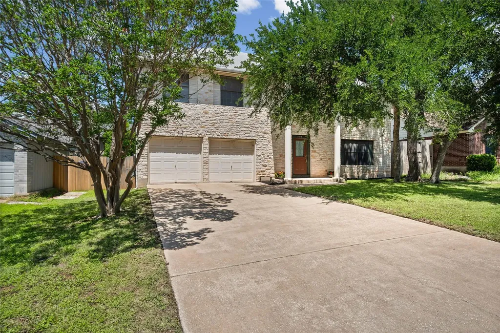 7100 Pine Bluffs Trail Austin TX 78729