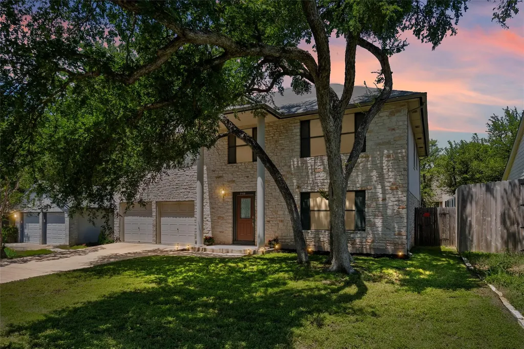 7100 Pine Bluffs Trail Austin TX 78729