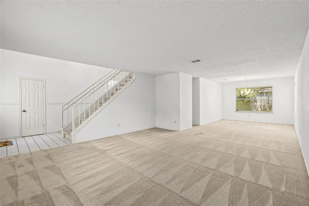 7100 Pine Bluffs Trail Austin TX 78729