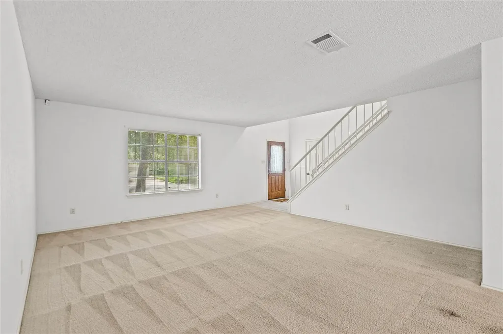 7100 Pine Bluffs Trail Austin TX 78729