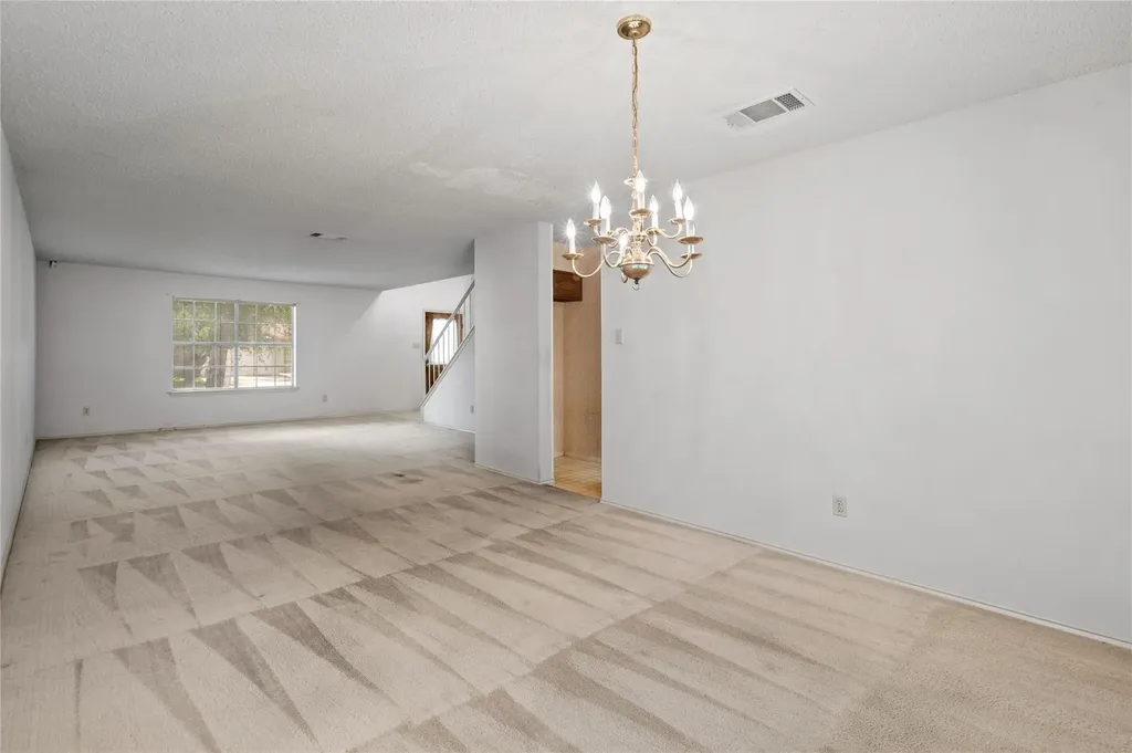 7100 Pine Bluffs Trail Austin TX 78729