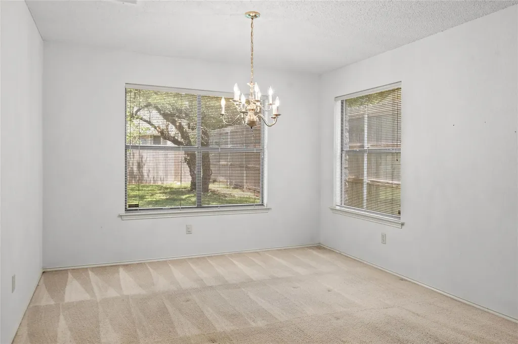 7100 Pine Bluffs Trail Austin TX 78729