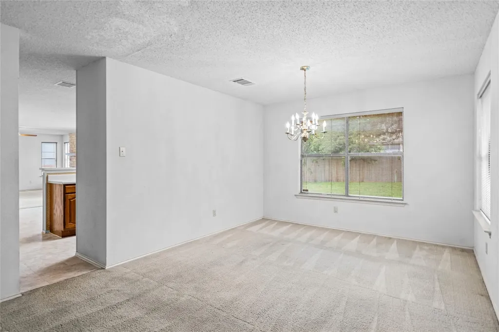 7100 Pine Bluffs Trail Austin TX 78729