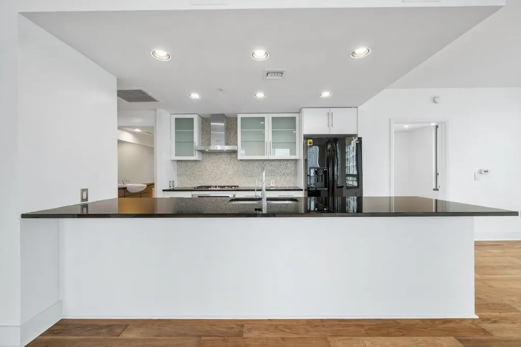 300 Bowie Street Austin TX 78703