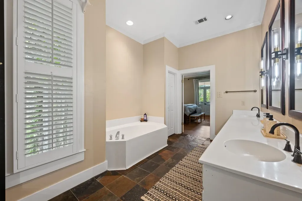 1201 Silver Hill Drive Austin TX 78746