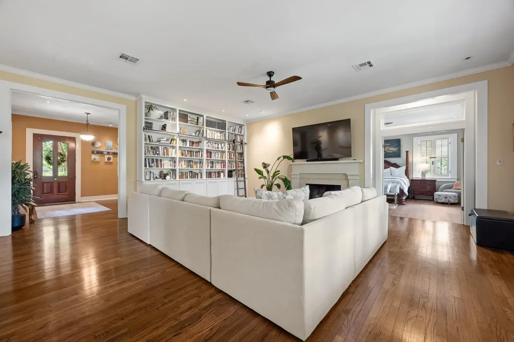 1201 Silver Hill Drive Austin TX 78746