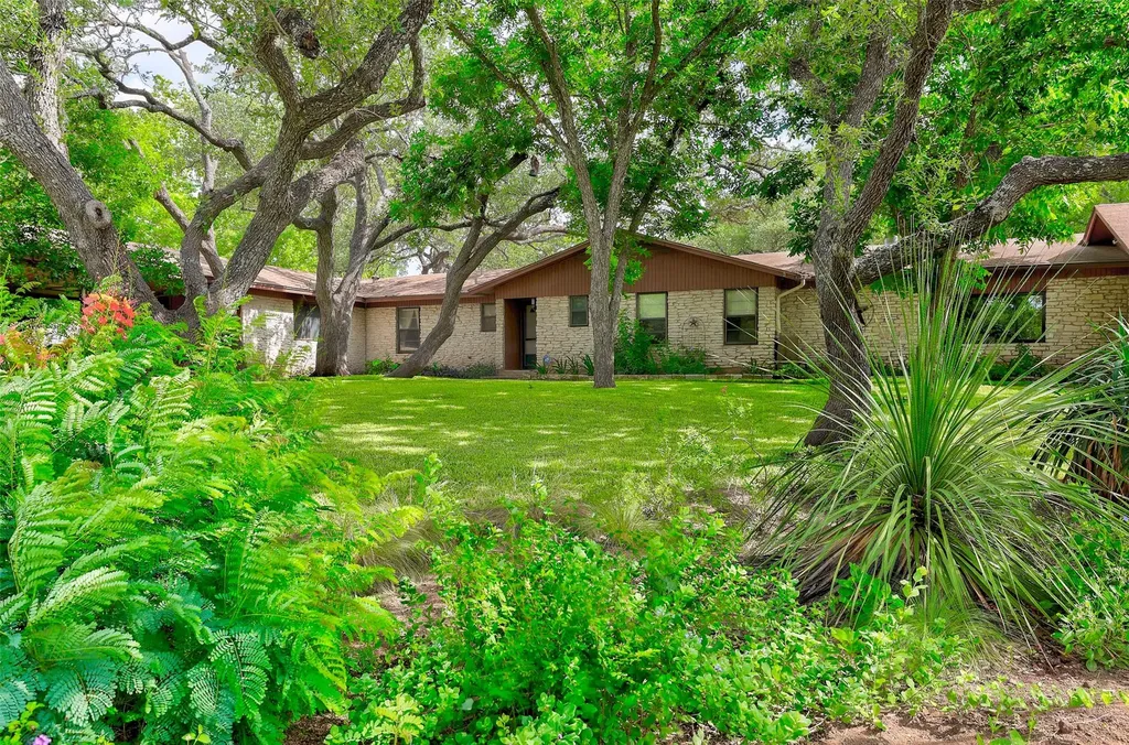 8606 Thunderbird Road Austin TX 78736