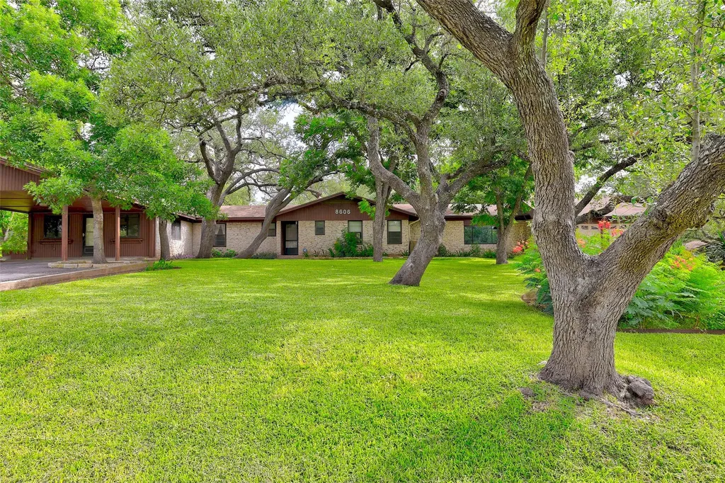 8606 Thunderbird Road Austin TX 78736
