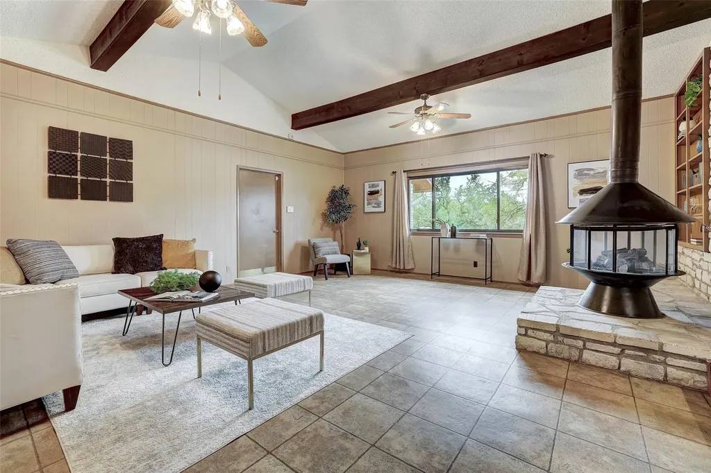 8606 Thunderbird Road Austin TX 78736