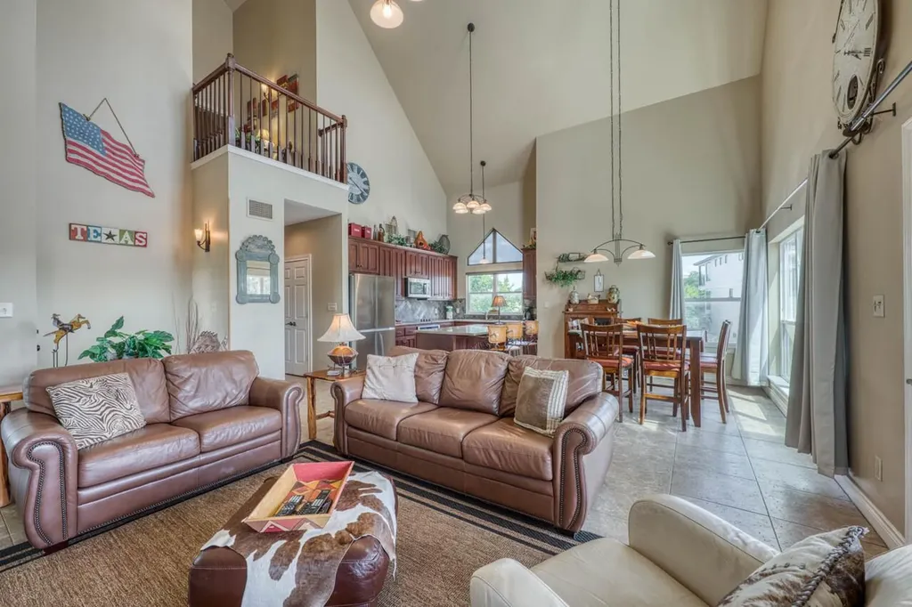 1605 Glencove Drive Kingsland TX 78639