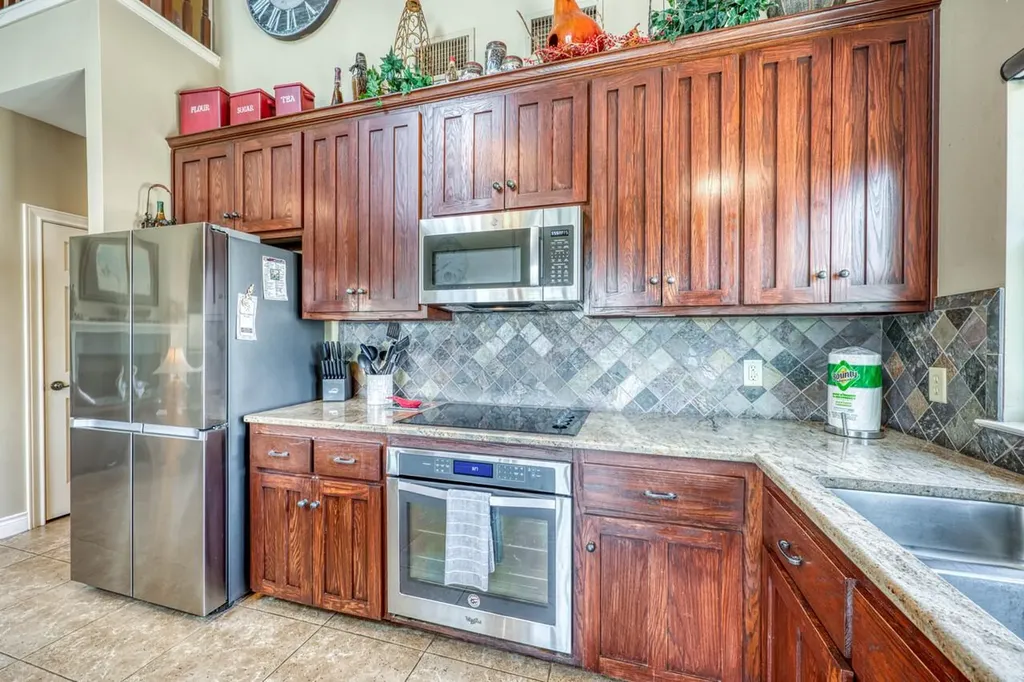 1605 Glencove Drive Kingsland TX 78639