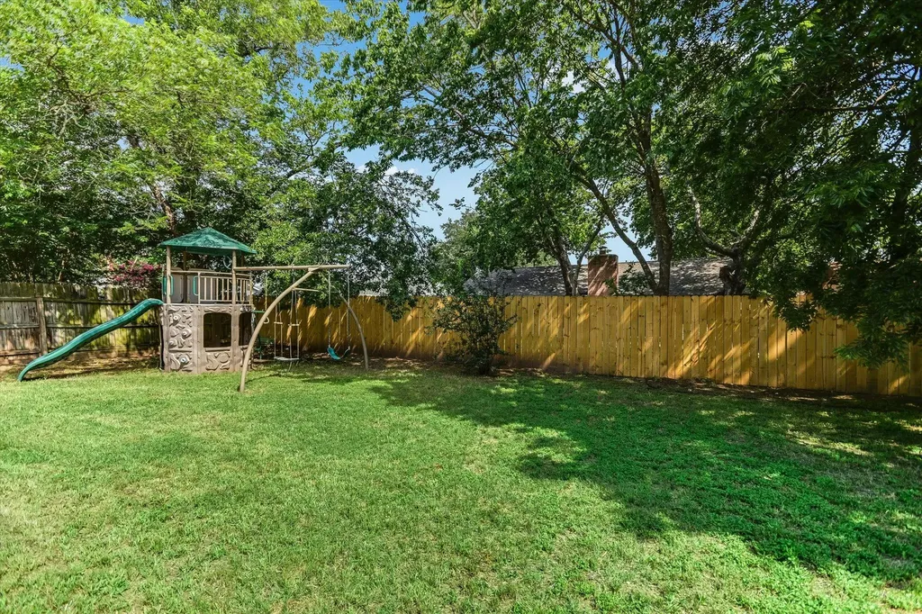 12006 Swallow Drive Austin TX 78750