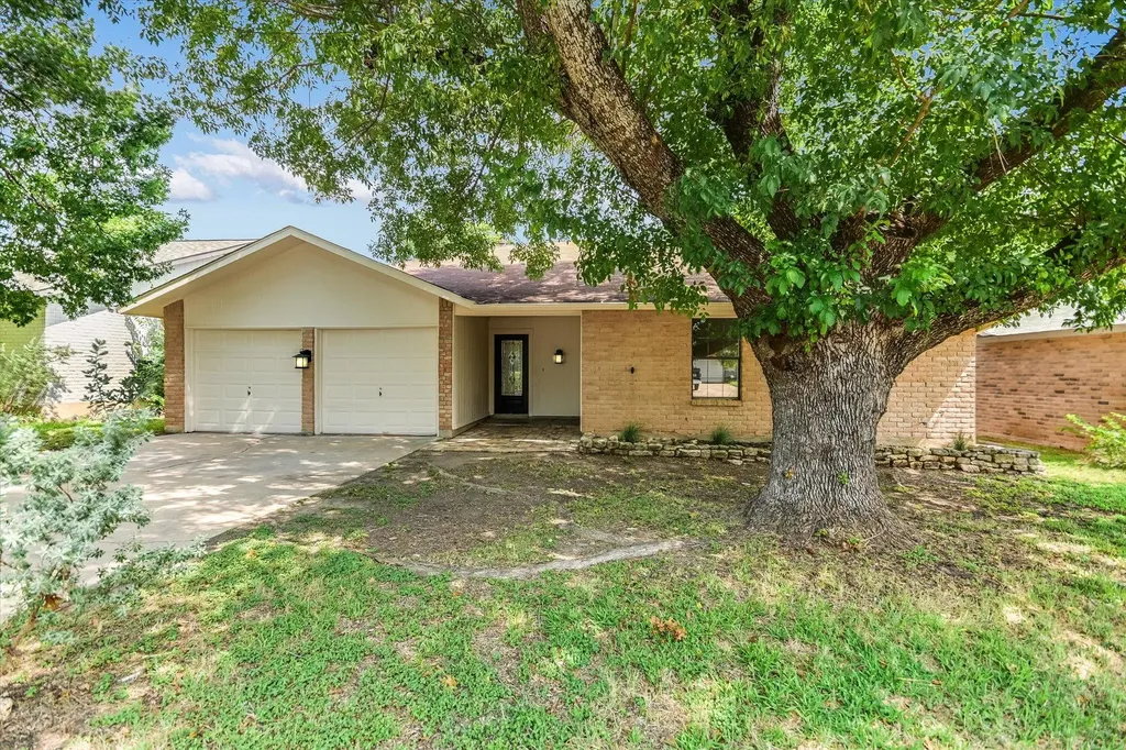 12006 Swallow Drive Austin TX 78750