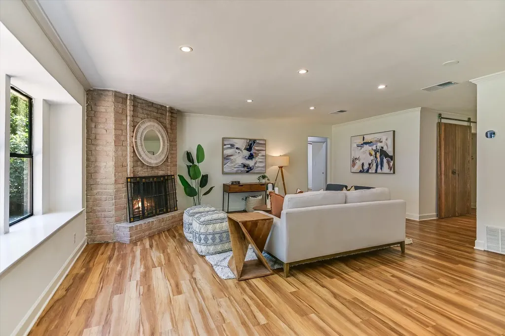 12006 Swallow Drive Austin TX 78750