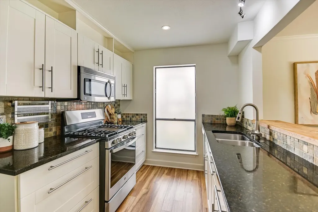 12006 Swallow Drive Austin TX 78750
