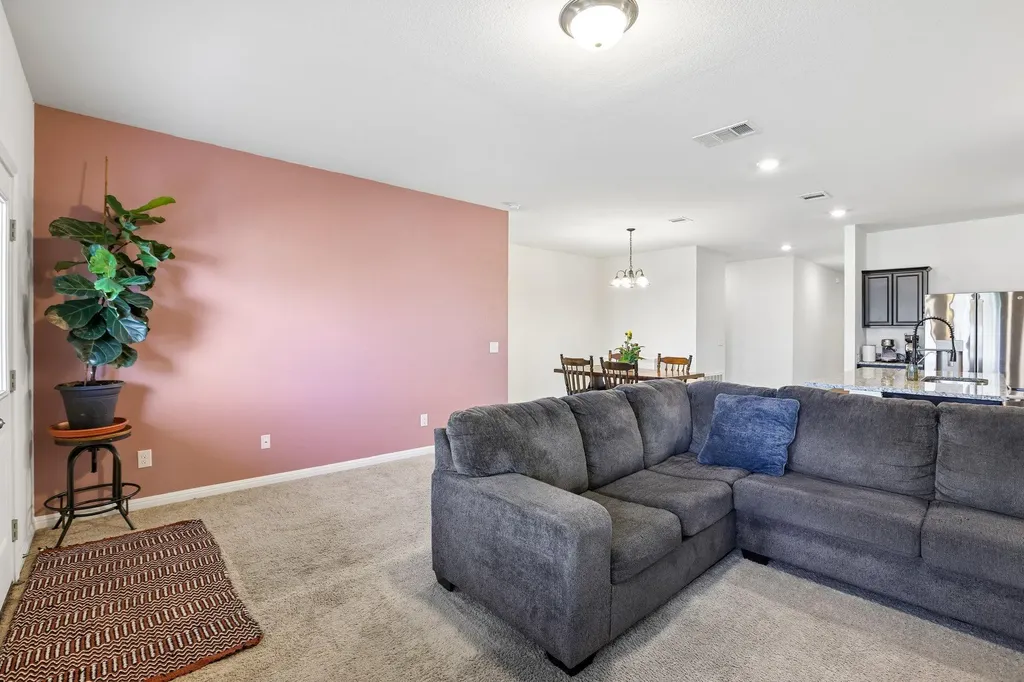 19105 Mike Mansfield Road Manor TX 78653