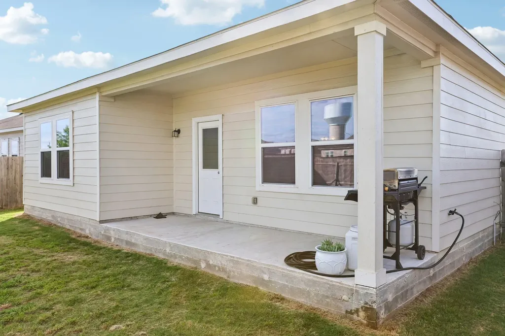 19105 Mike Mansfield Road Manor TX 78653