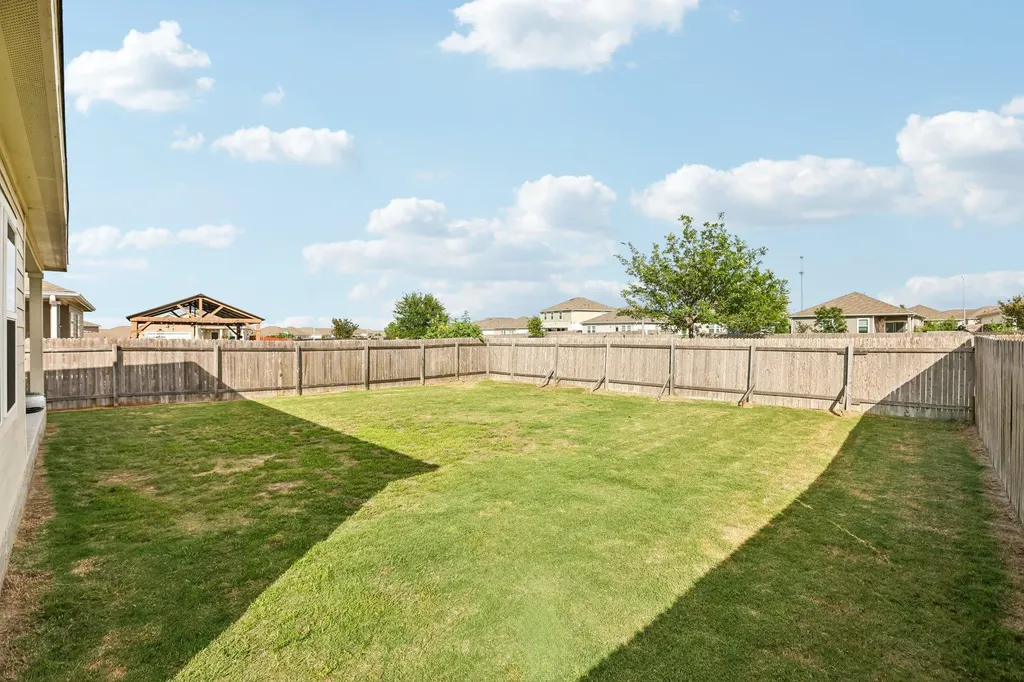 19105 Mike Mansfield Road Manor TX 78653