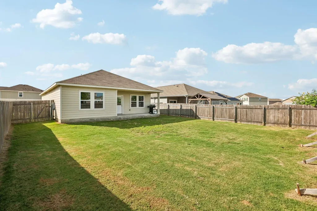 19105 Mike Mansfield Road Manor TX 78653