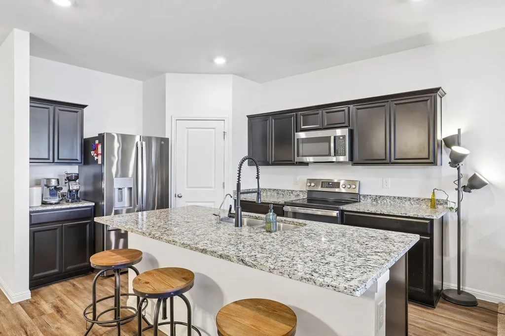 19105 Mike Mansfield Road Manor TX 78653