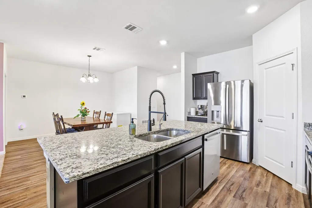 19105 Mike Mansfield Road Manor TX 78653