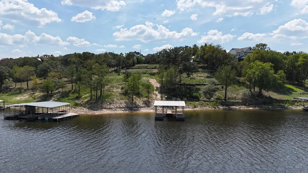 1013 Lake Shore Drive Spicewood TX 78669