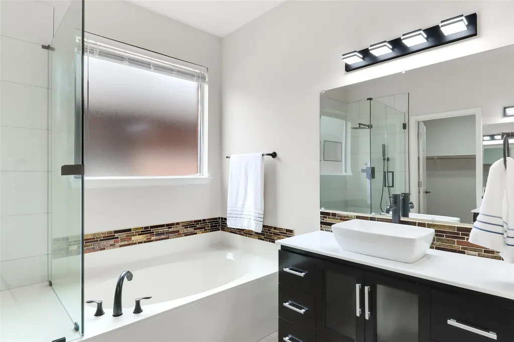 1419 Hargis Creek Trail Austin TX 78717