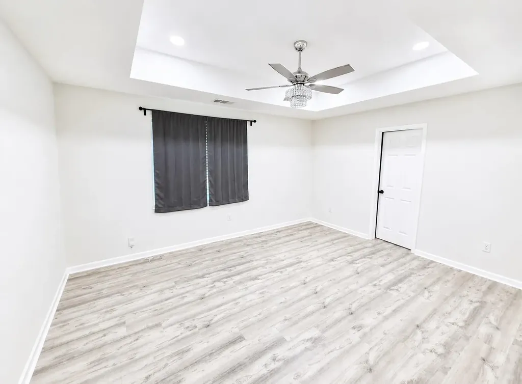 1401 W Seventh Taylor TX 76574