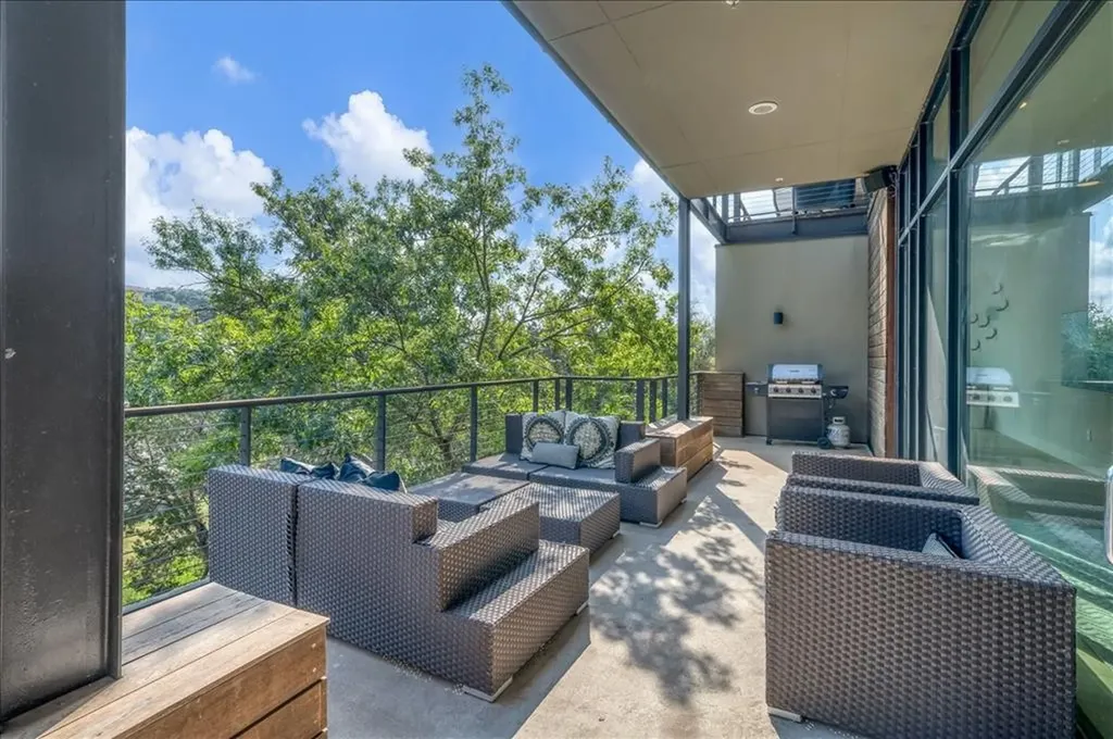 1101 Ivean Pearson Road Lago Vista TX 78645