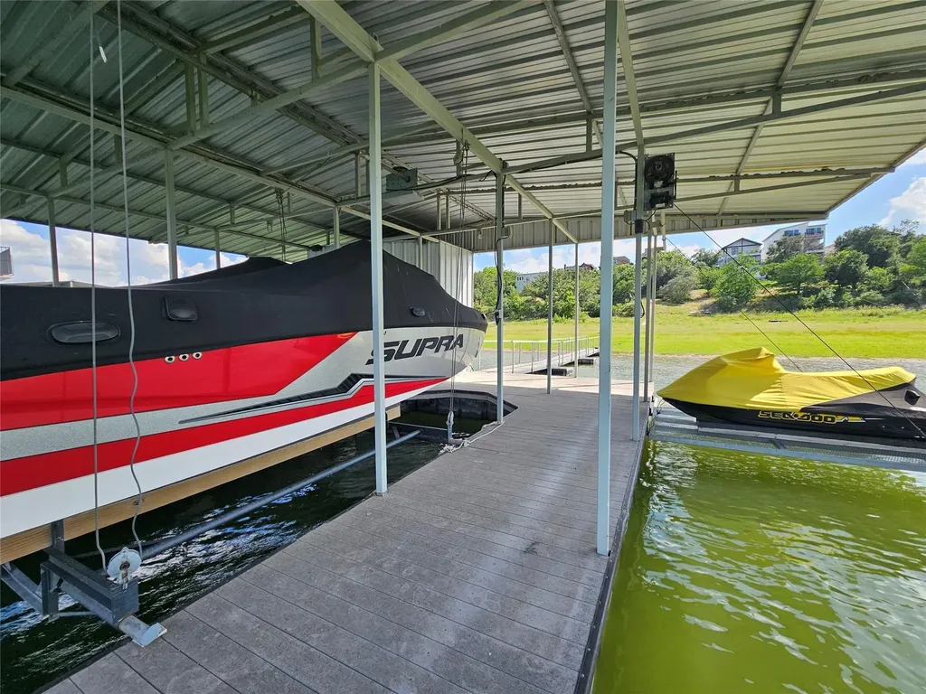 1231 Lake Shore Drive Spicewood TX 78669