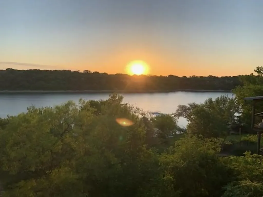1231 Lake Shore Drive Spicewood TX 78669