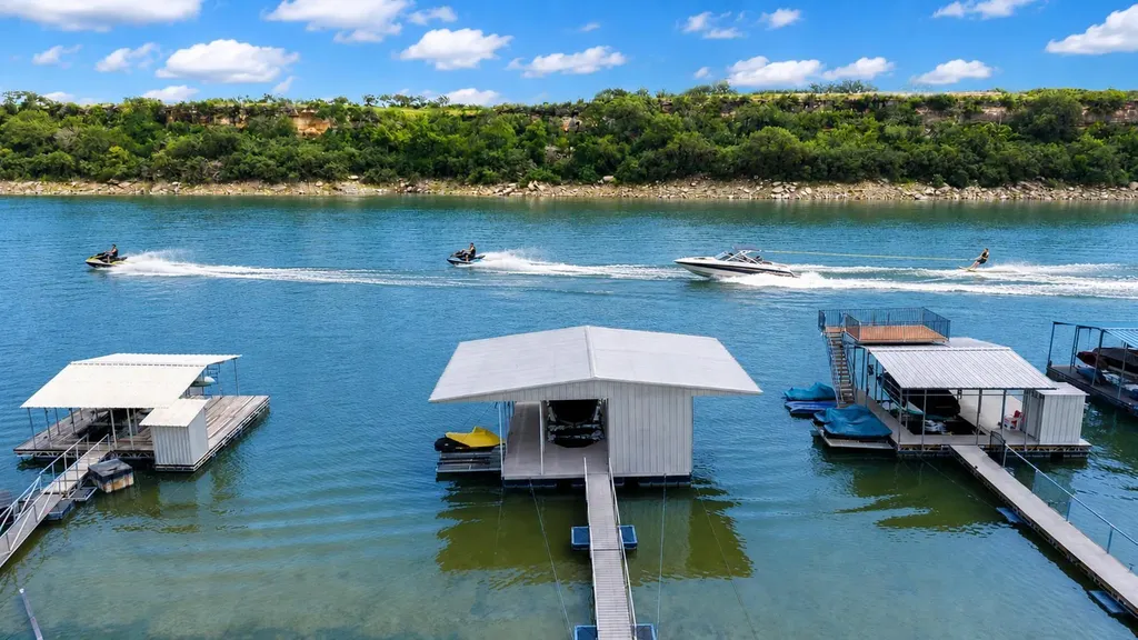 1231 Lake Shore Drive Spicewood TX 78669