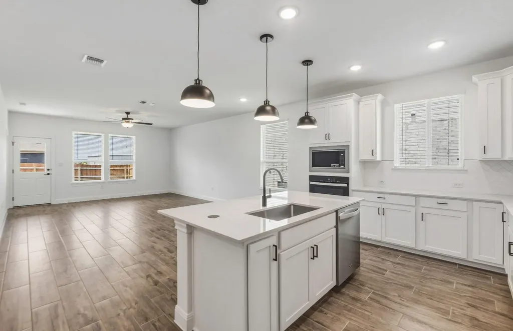 13205 Cerro Castellan Trace Manor TX 78653