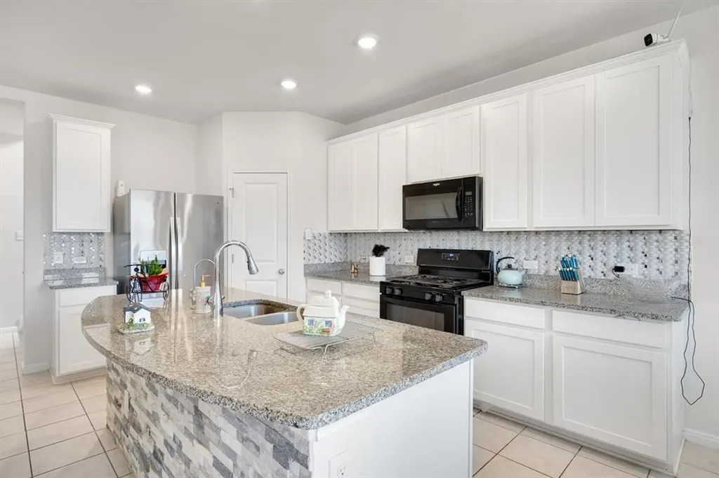11813 Sandy Lodge Court Manor TX 78653