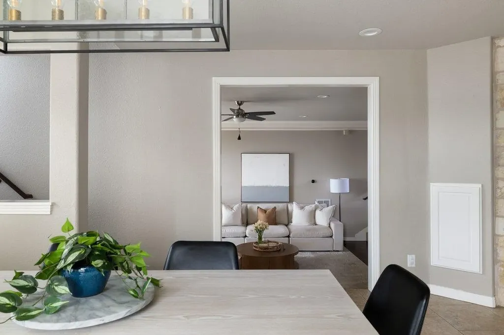 9905 Charthouse Cove Austin TX 78730