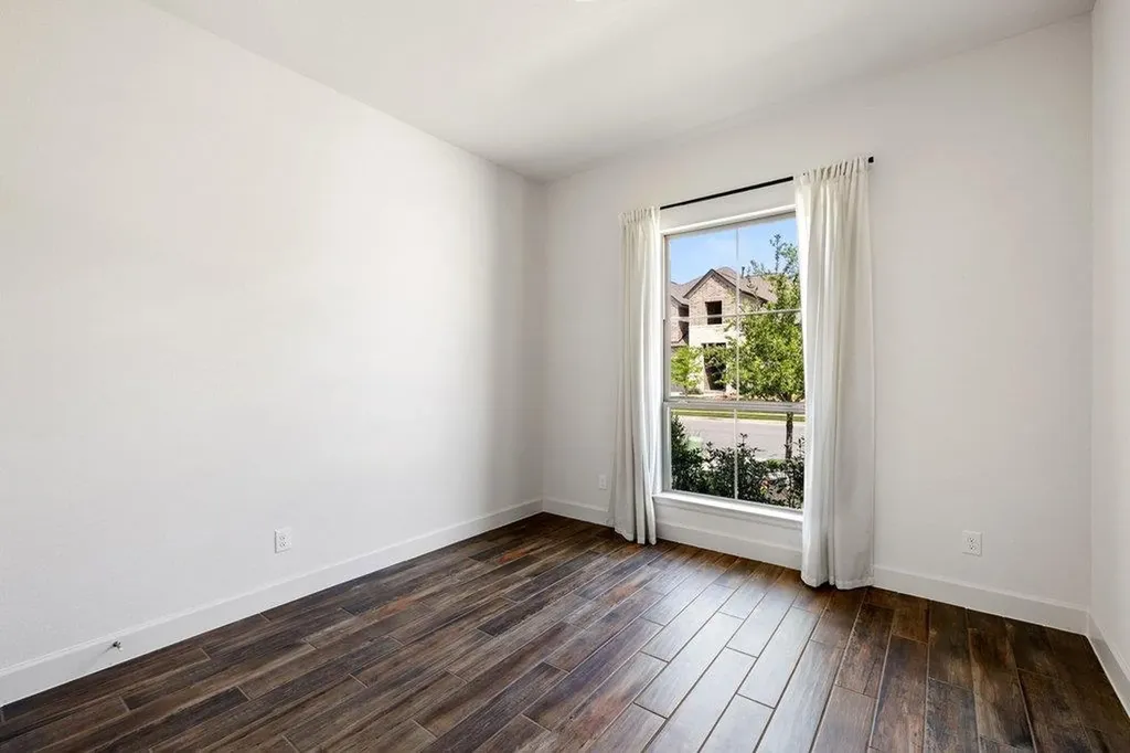 6305 Wavell Place Austin TX 78738