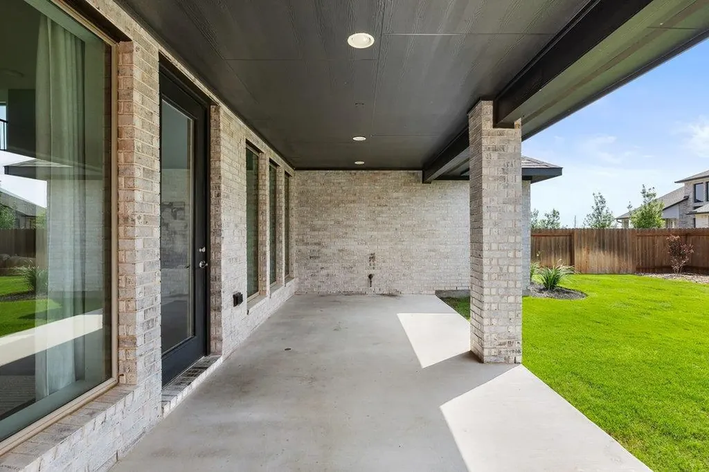 6305 Wavell Place Austin TX 78738
