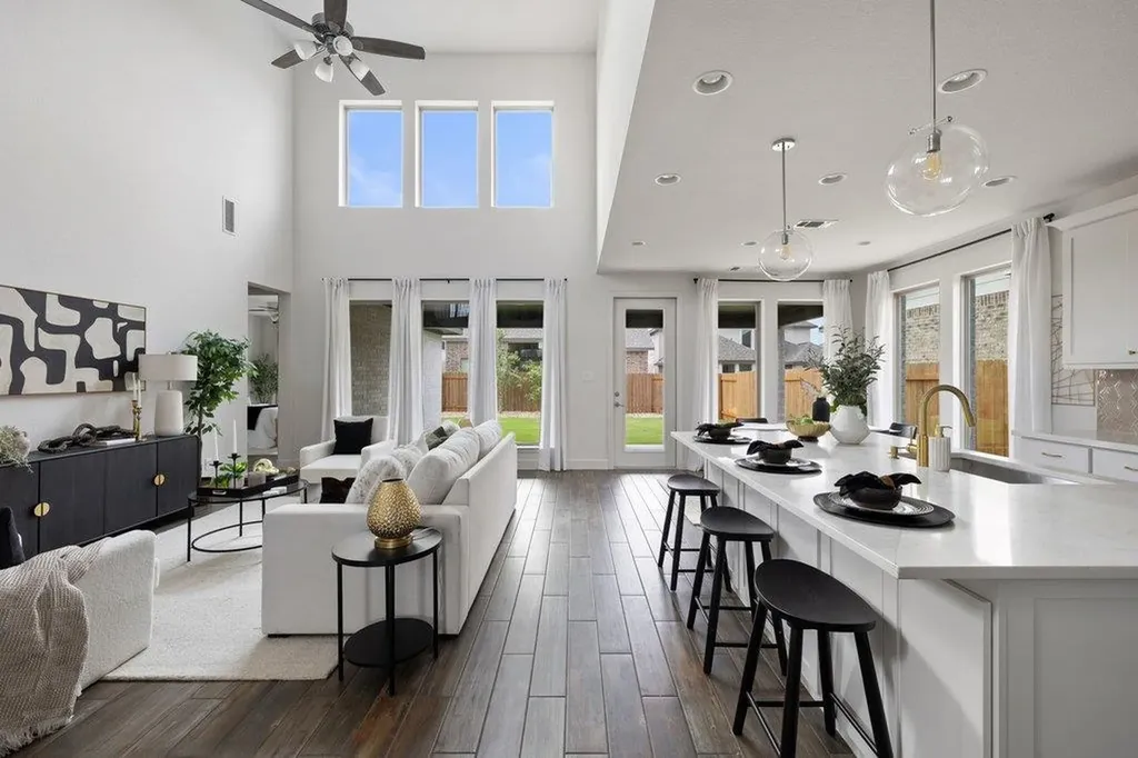 6305 Wavell Place Austin TX 78738