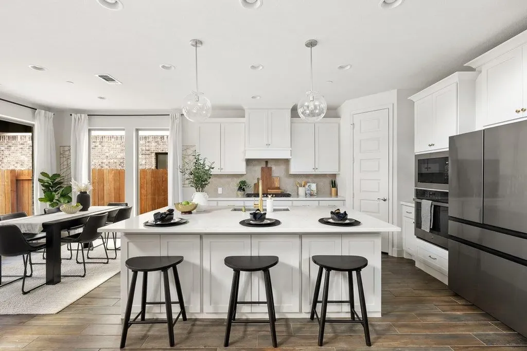 6305 Wavell Place Austin TX 78738