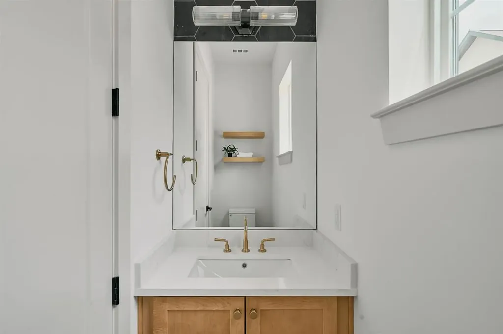 2209 Woodland Avenue Austin TX 78741