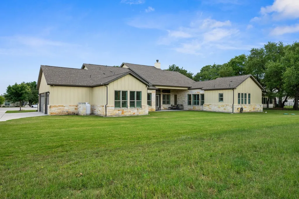 113 Idle Spur Liberty Hill TX 78642