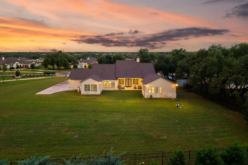 113 Idle Spur Liberty Hill TX 78642