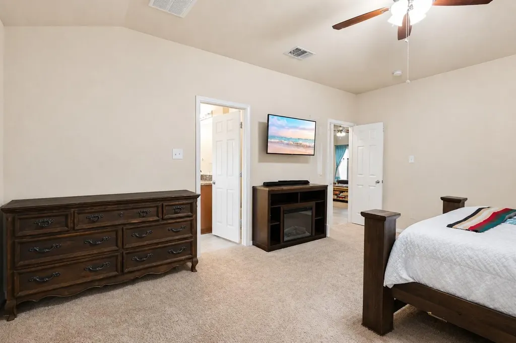 138 Talon Drive Luling TX 78648