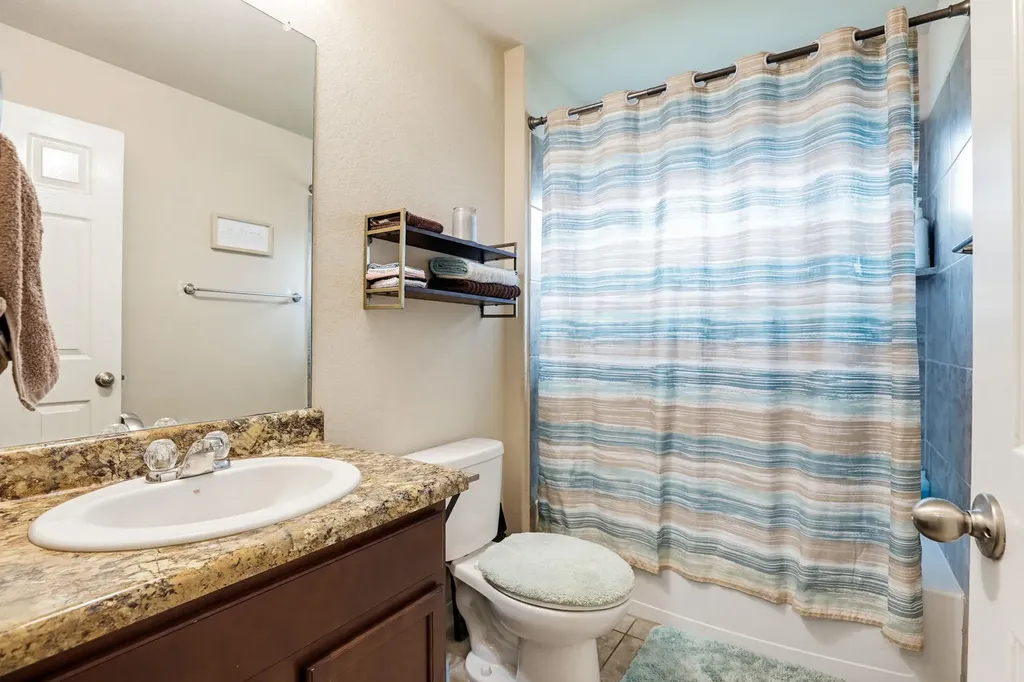138 Talon Drive Luling TX 78648