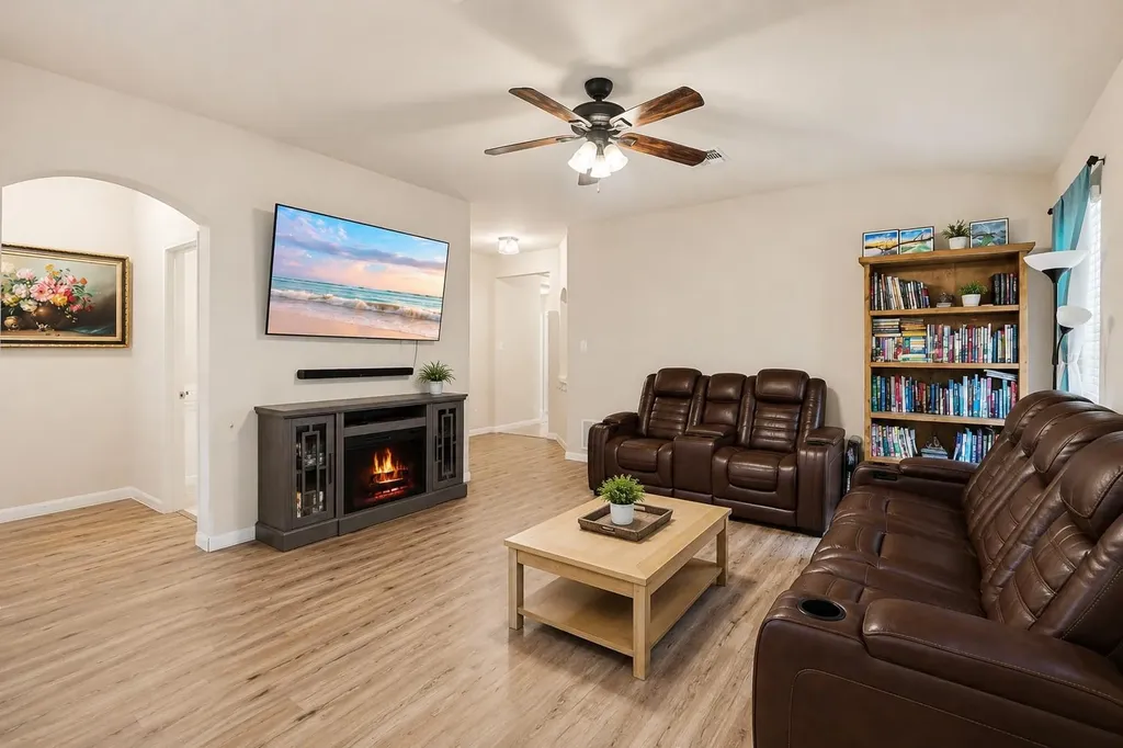 138 Talon Drive Luling TX 78648